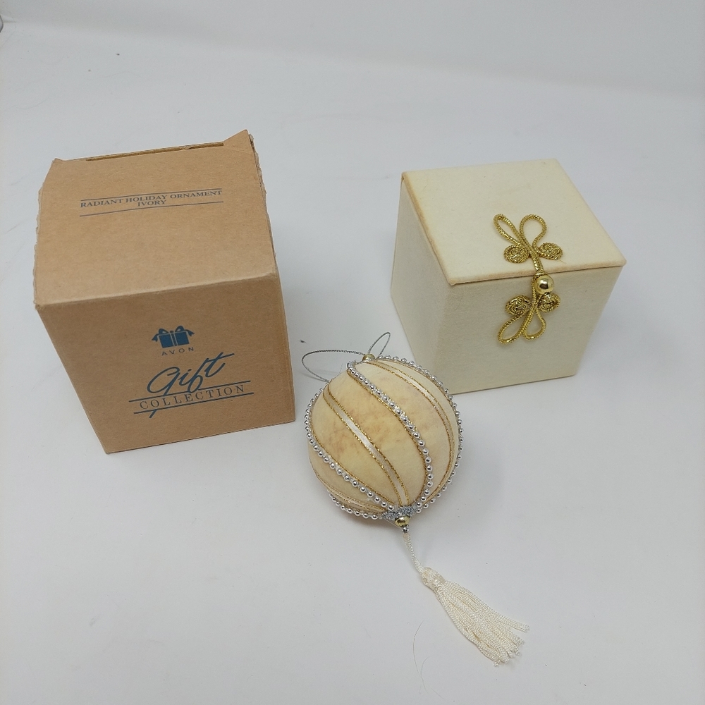 Avon Gift Collection Radiant Holiday Ornament Ivory White Satin Silver Beads